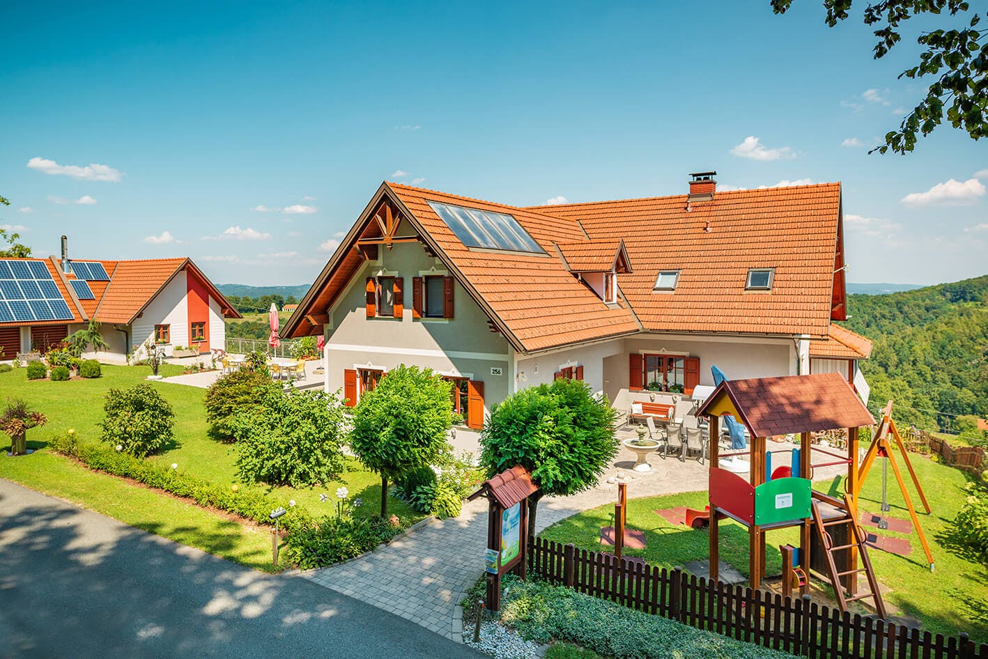 Das Gästehaus Bergbrunnen von außen.