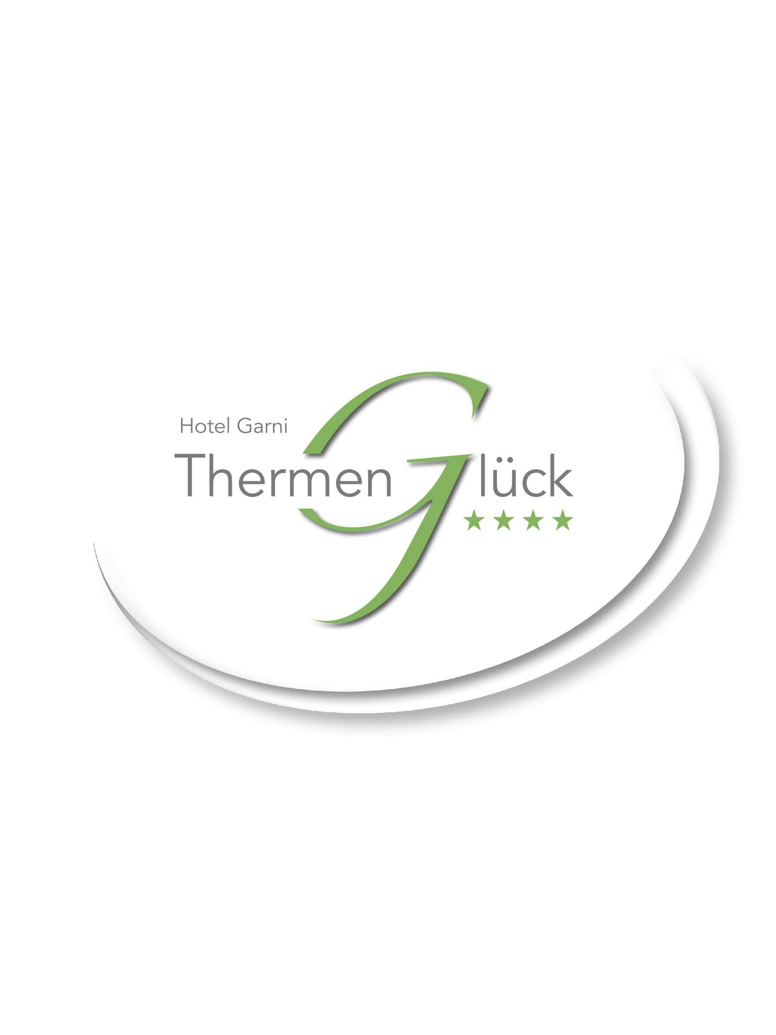 Logo with the lettering ‘Hotel Garni Thermenglück’ and four green stars, stylized large G in green.
