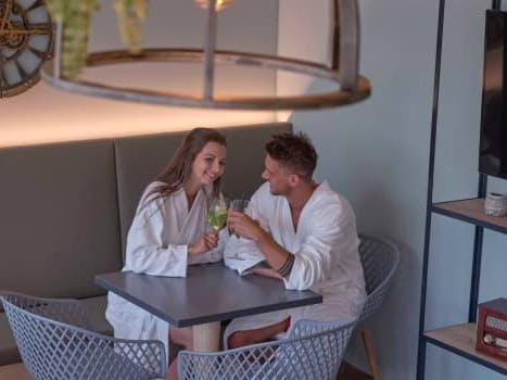 Genieße erfrischende Drinks in der Kostbar