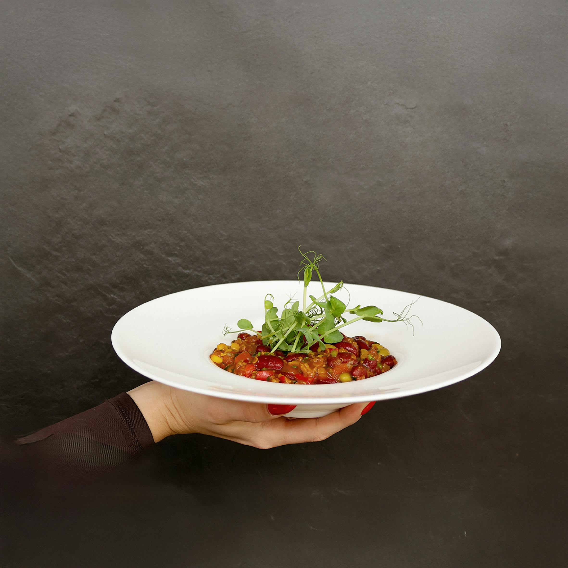 Leckere Pasta frisch in der Speiserei zubereitet. 