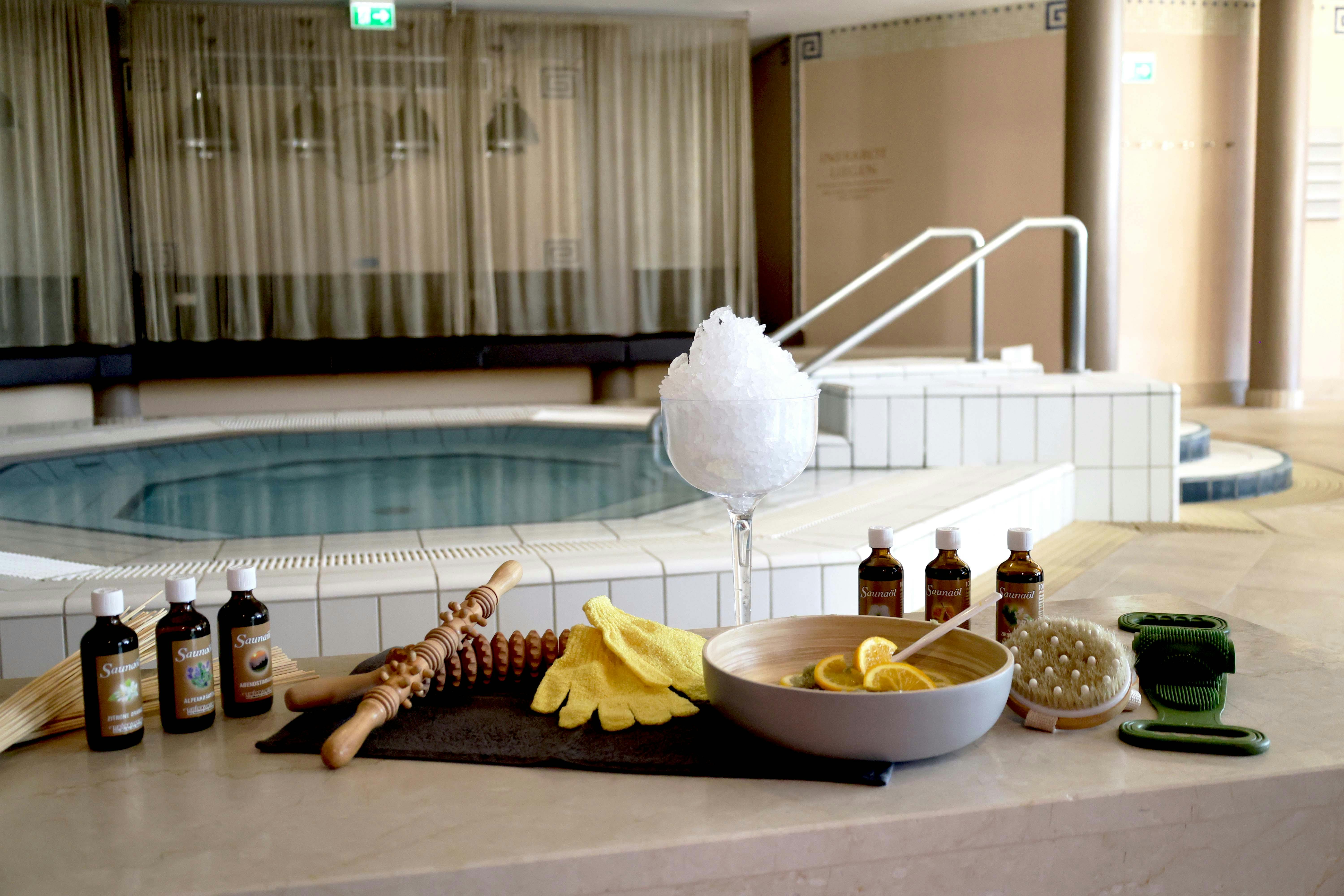 Öle, Düfte, Eis und Utensilien für deine Auszeit am Spa Ritual Tuesday
